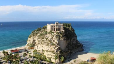 Panoramica di Tropea. Foto di Jason Dexter da Pixabay
