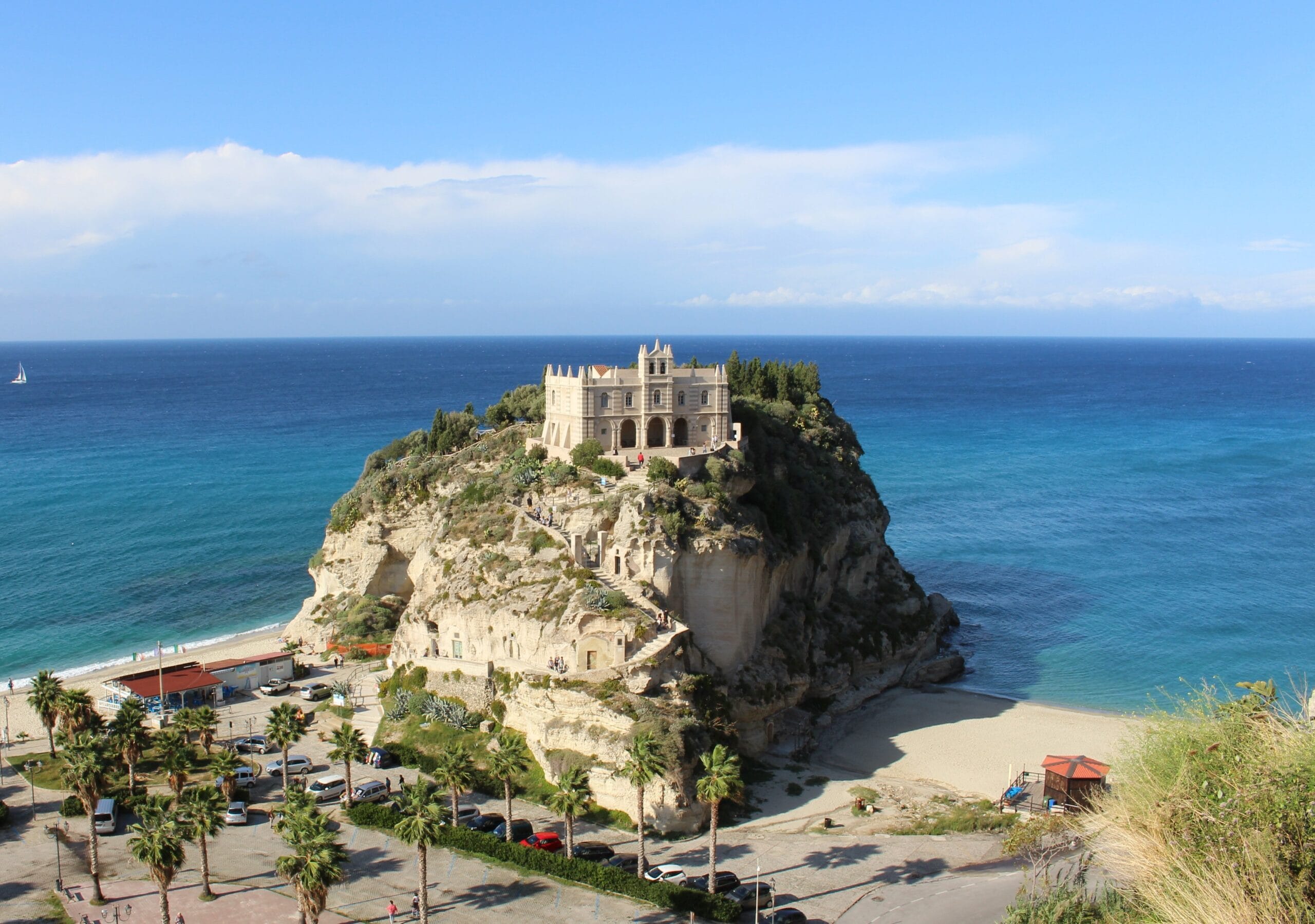 Panoramica di Tropea. Foto di Jason Dexter da Pixabay