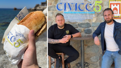 I due fratelli fondatori di Civico 5 e il loro panino con pesce spada a Scilla